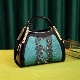Elegant Handbag with Embossed Design, a Stylish Party Bag for Summer And Autumn 2024, Versatile Handbag for Moms, Perfect for Shoulder Carrying.